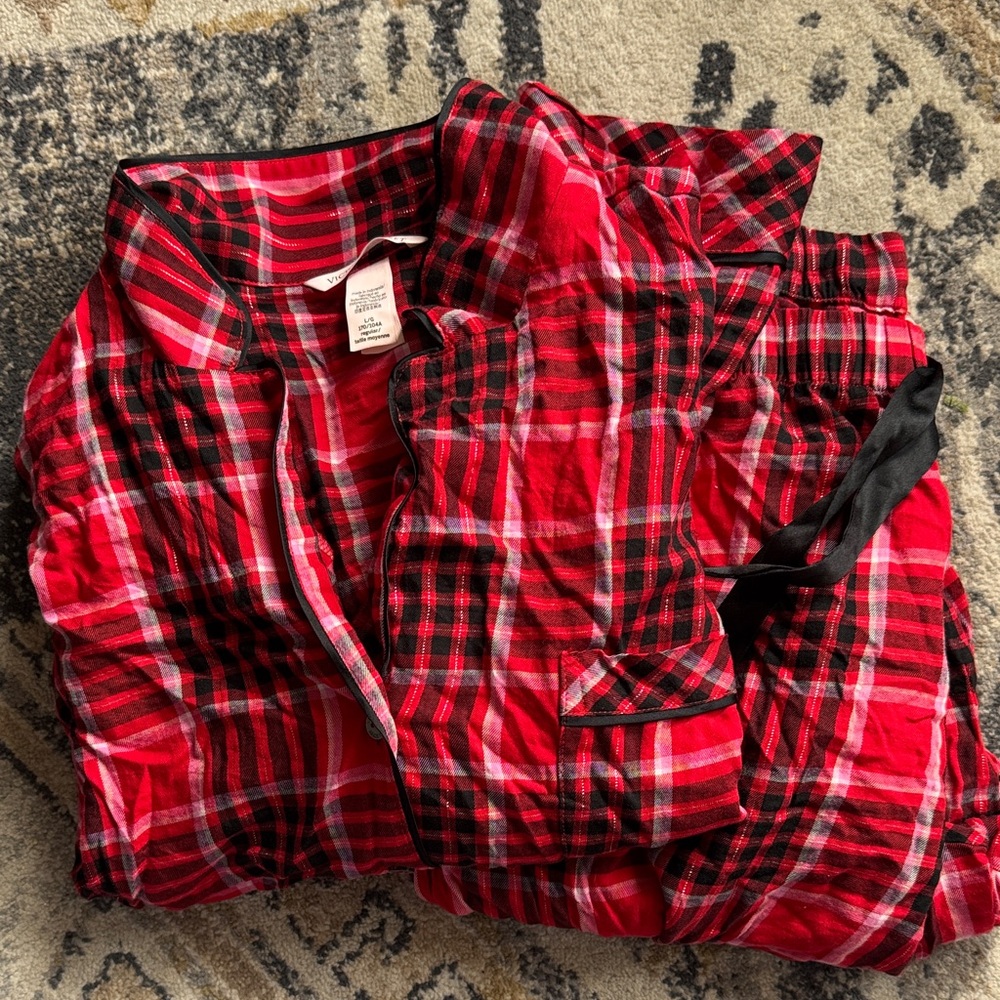 Victoria’s Secret Black Plaid Pajama Set